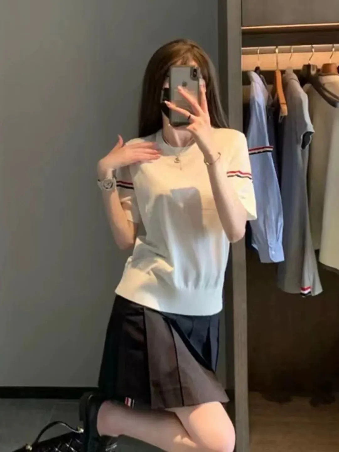 ：M 28（TB T ） THOM BROWNE TB T Classic Breathable Authentic Quality + Authentic + Same Style Size：0/1/2/3/4 ：White/Black/Navy Blue/Light Gray/Dark Gray